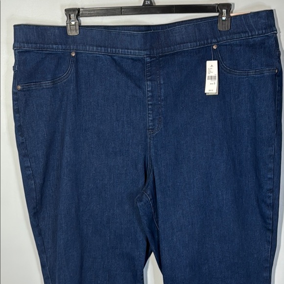 Lane Bryant Jeans Blue Dark‎ Wash Straight Leg Pull On in Size 30/32  NWT - Picture 3 of 13